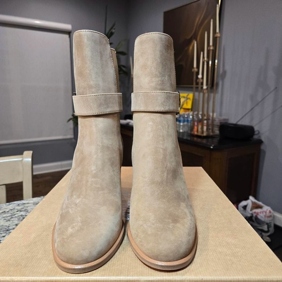 NEW Christian Louboutin CL Chelsea Booty 70mm Size 36.5 - Picture 9 of 13